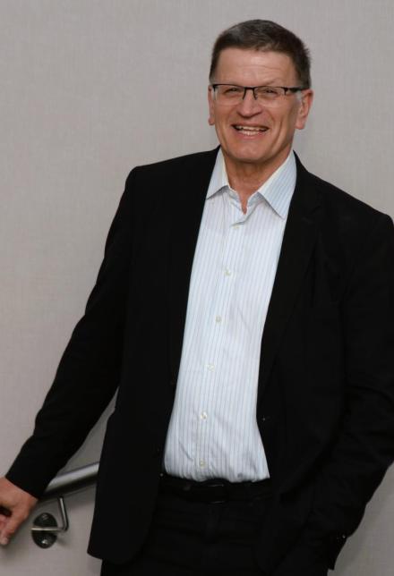 Dr. Velkey György